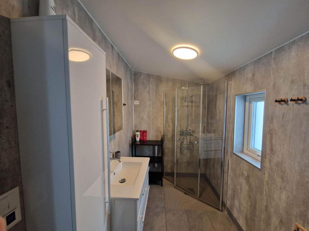 Northern Living 1 Room With Shared Bathroom Tromsø Dış mekan fotoğraf