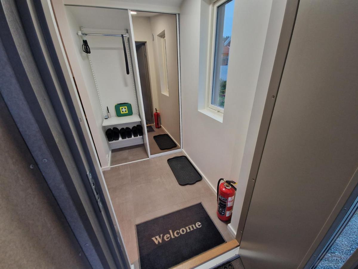 Northern Living 1 Room With Shared Bathroom Tromsø Dış mekan fotoğraf